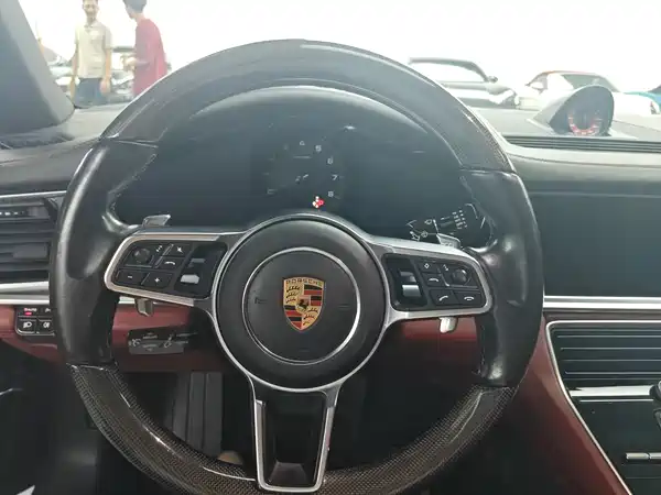 Porsche Panamera 2018