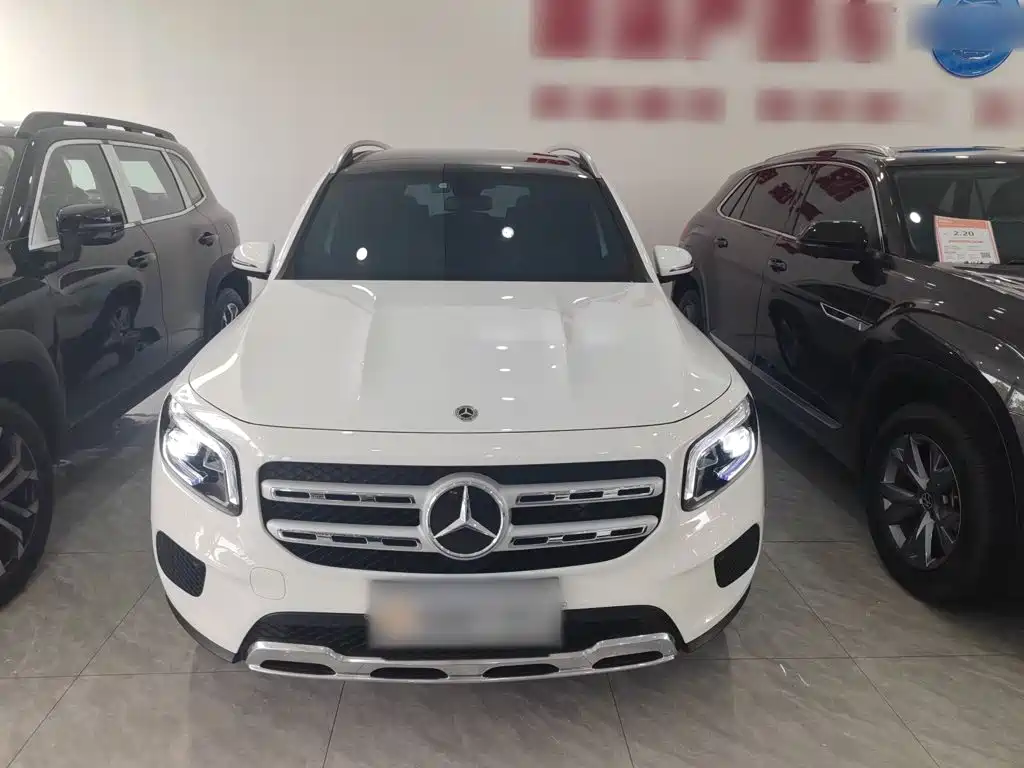 Mercedes-Benz GLB 2023