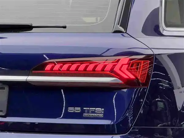 Audi Q7 2021