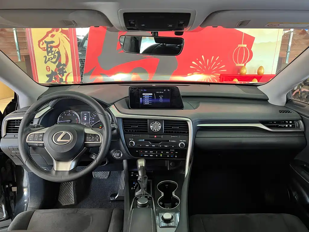 Lexus RX 2018 — фото 11