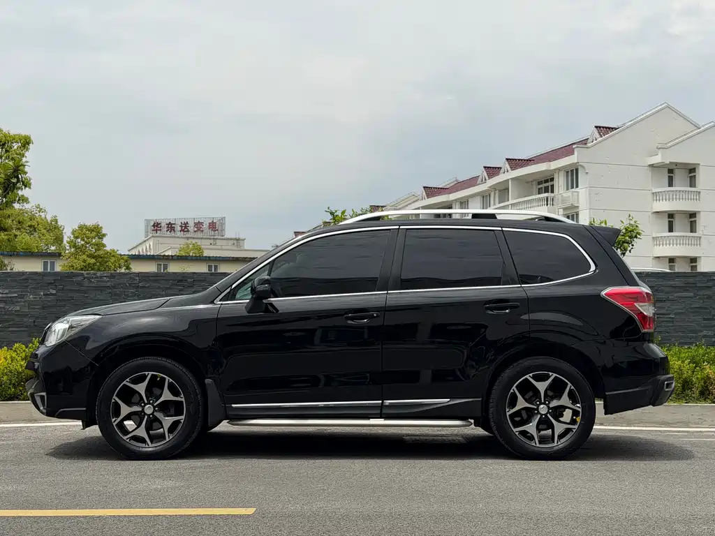 Subaru Forester 2015 — фото 4