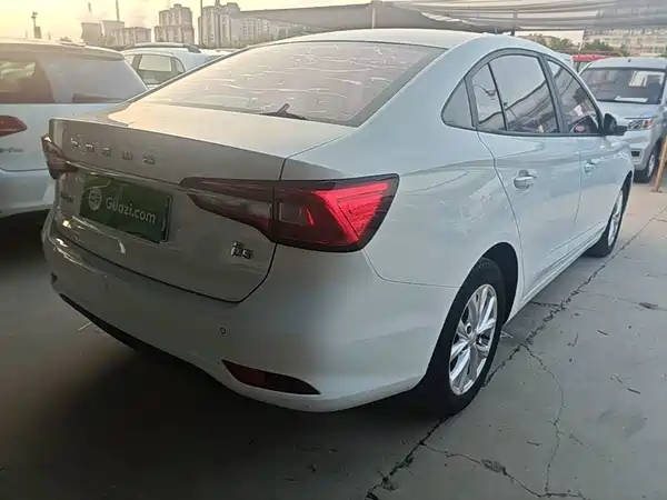Roewe i5 2019