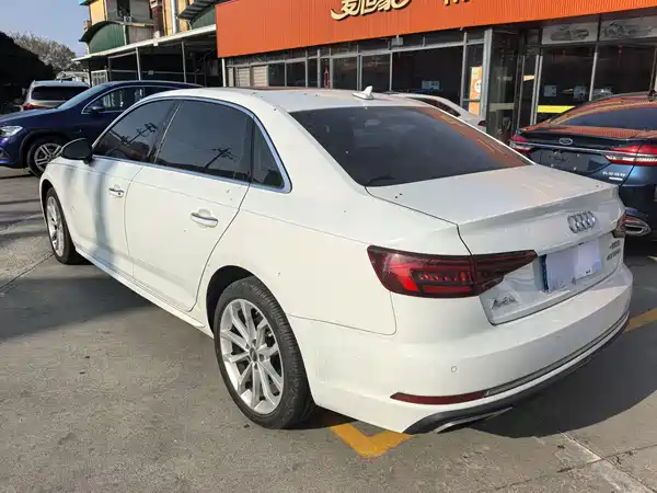 Audi A4L 2019