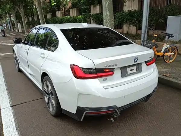 BMW i3 2023
