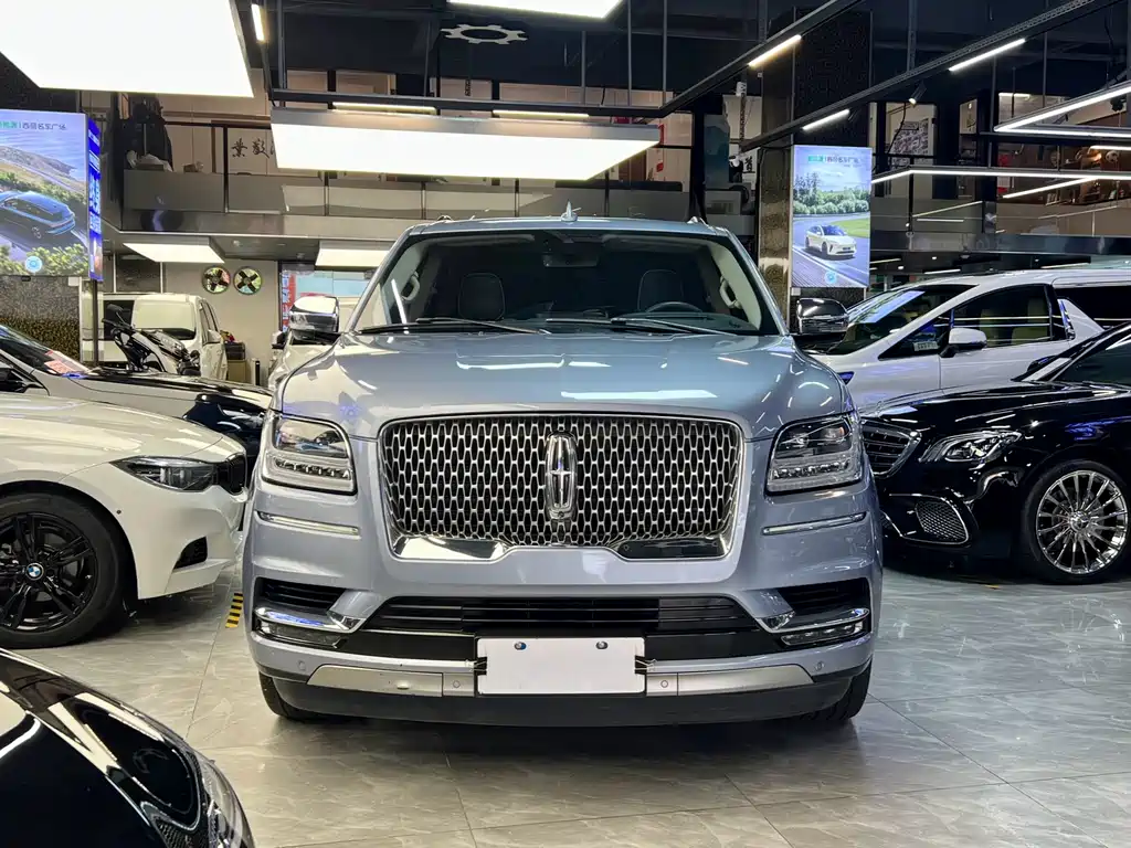 Lincoln Navigator 2021 — фото 2