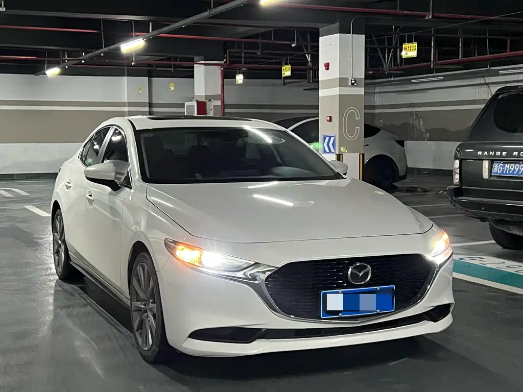 Mazda 3 Axela 2023