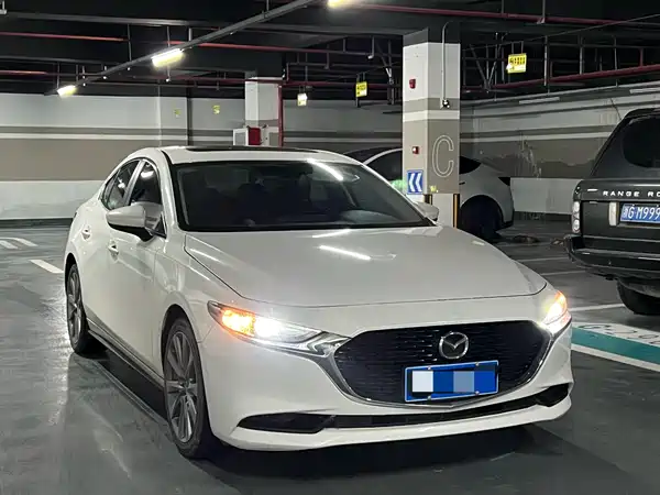 Mazda 3 Axela 2023