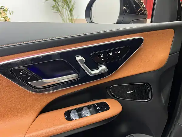 Mercedes-Benz GLC 2024