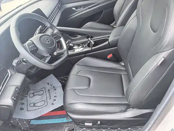 Hyundai Elantra 2021