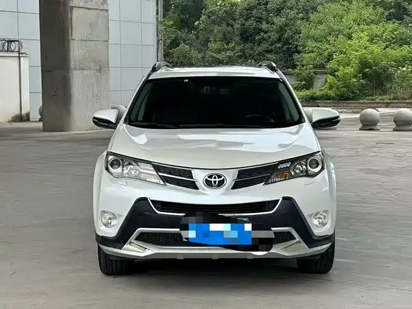 Toyota RAV4 2015