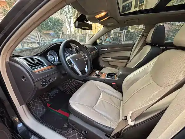 Chrysler 300C 2013