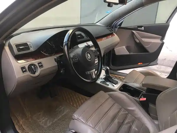 Volkswagen Passat 2011
