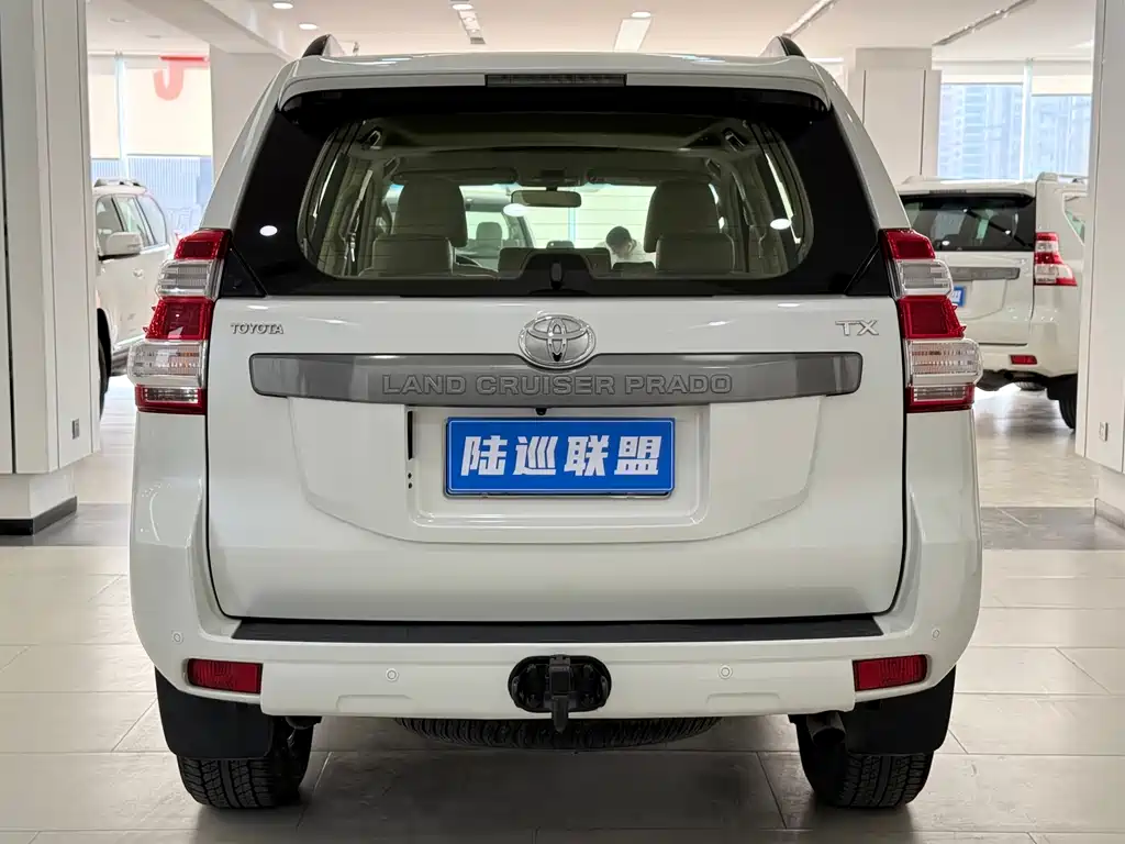 Toyota Prado 2016 — фото 18