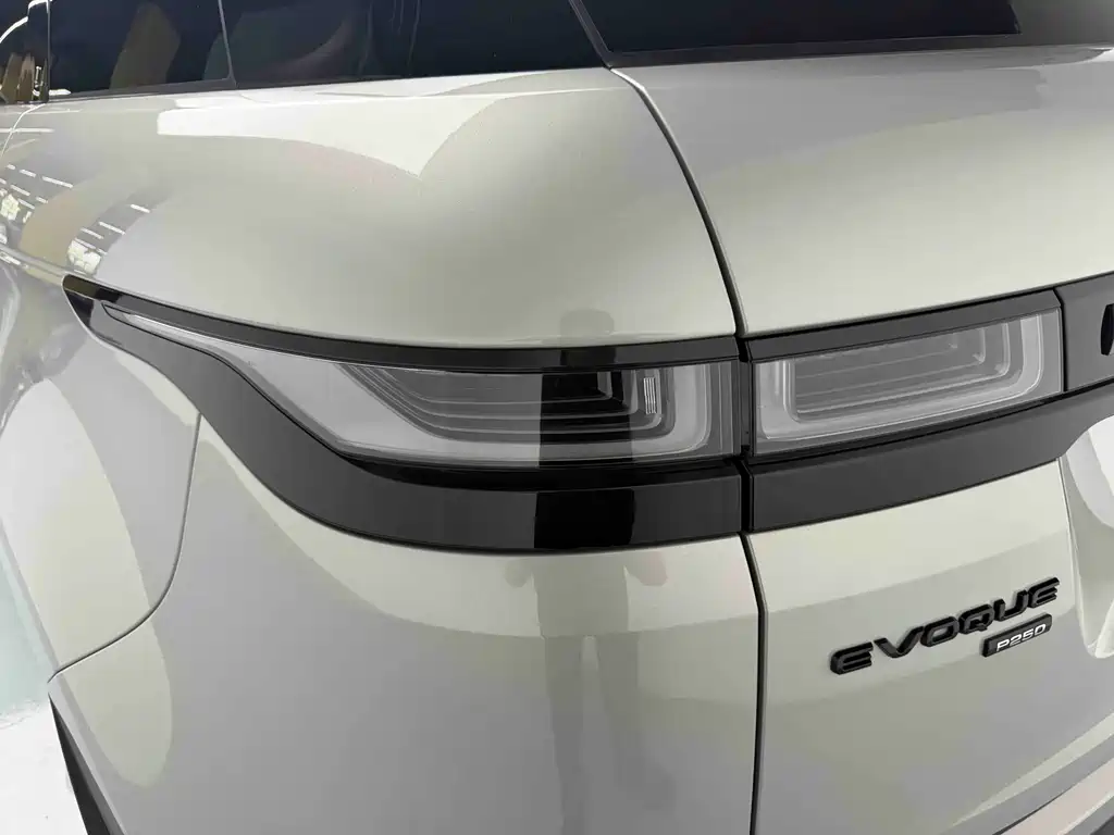 Land Rover Evoque 2024 — фото 13