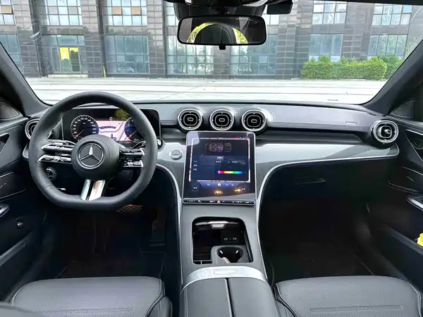 Mercedes-Benz C-Class 2024