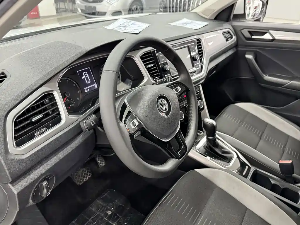 Volkswagen T-Roc 2020 — фото 5