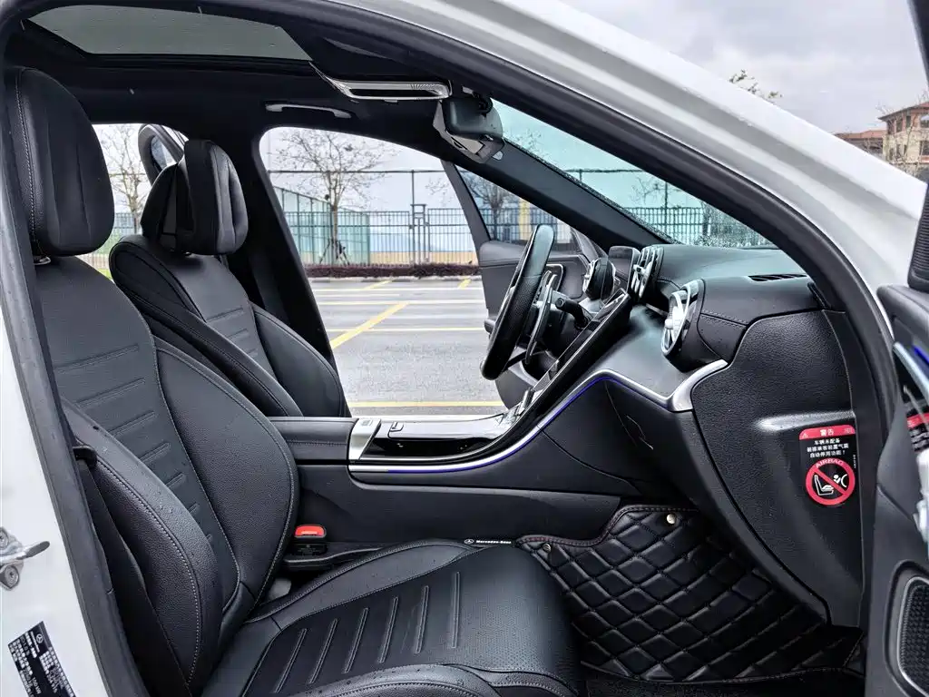 Mercedes-Benz C-Class 2023 — фото 8
