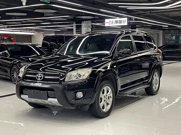 Toyota RAV4 2011