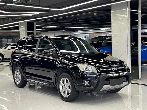 Toyota RAV4 2011