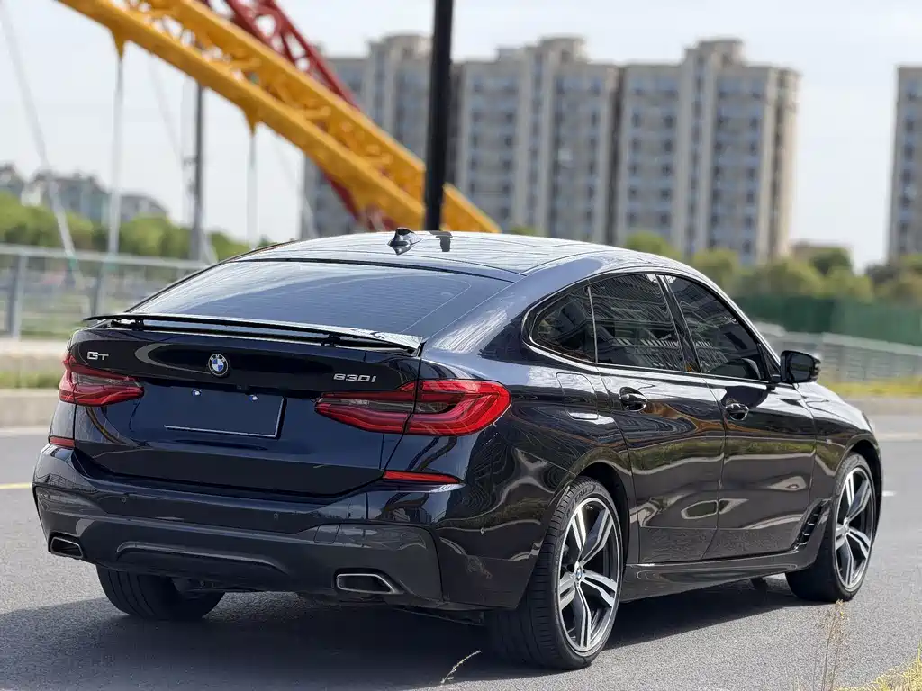 BMW 6 Series GT 2023 — фото 8