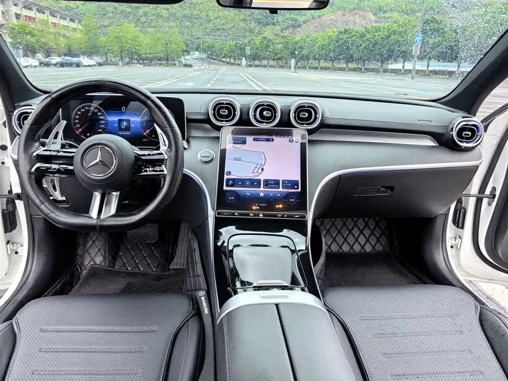 Mercedes-Benz C-Class 2023 — фото 7