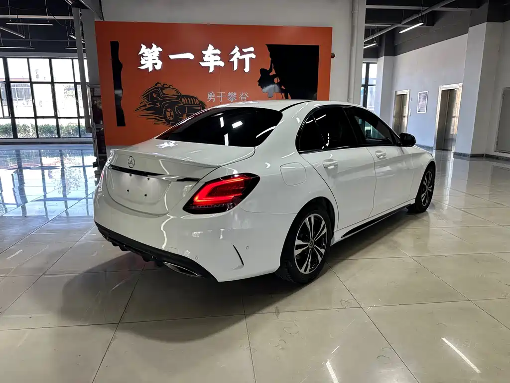 Mercedes-Benz C-Class 2018 — фото 3