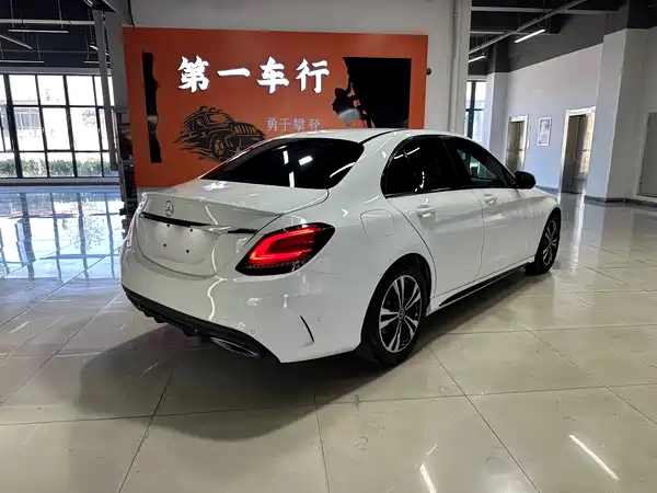 Mercedes-Benz C-Class 2018