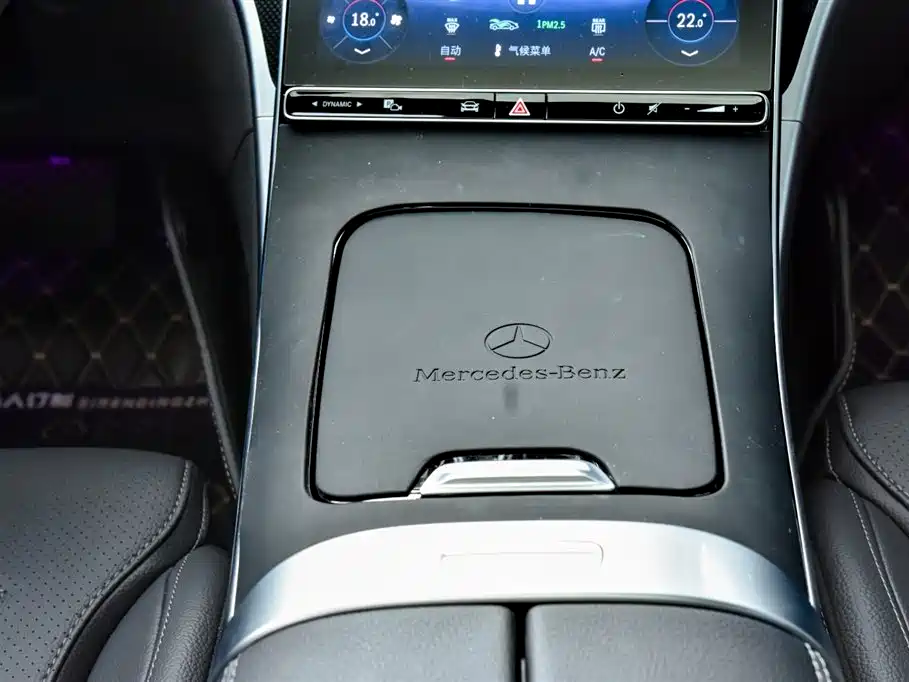 Mercedes-Benz C-Class 2024 — фото 16