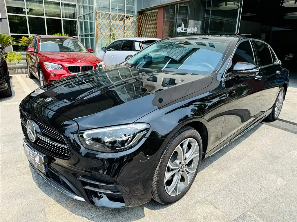 Mercedes-Benz E-Class 2022 — фото 1