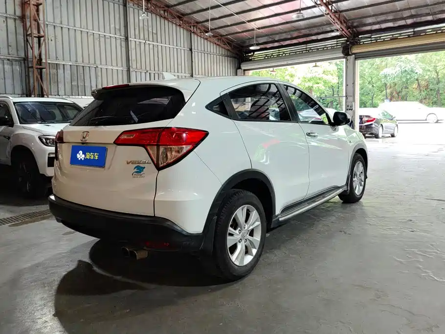 Honda Vezel 2016
