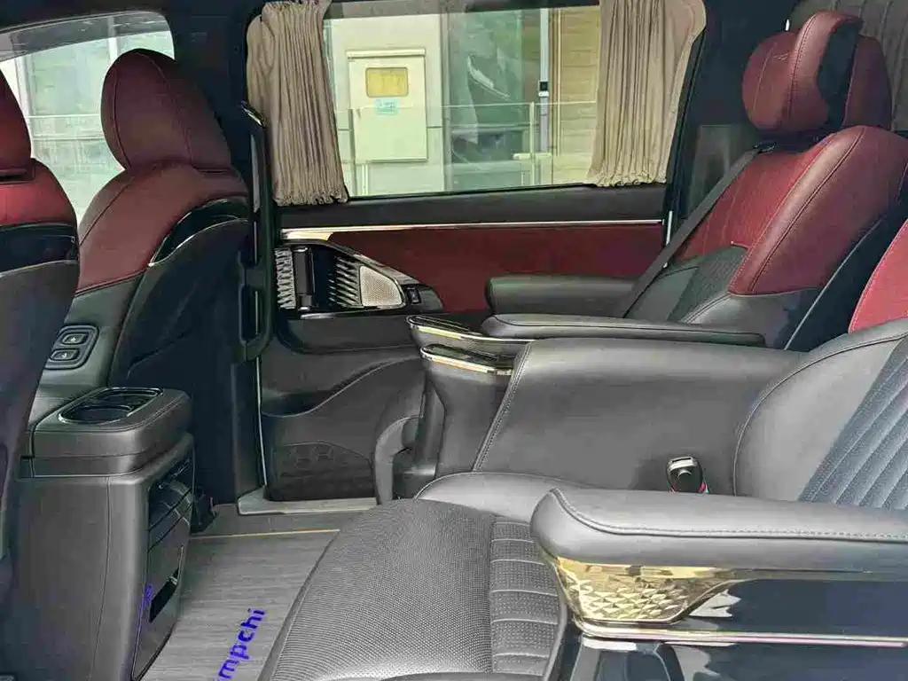 GAC Trumpchi M8 2023 — фото 10