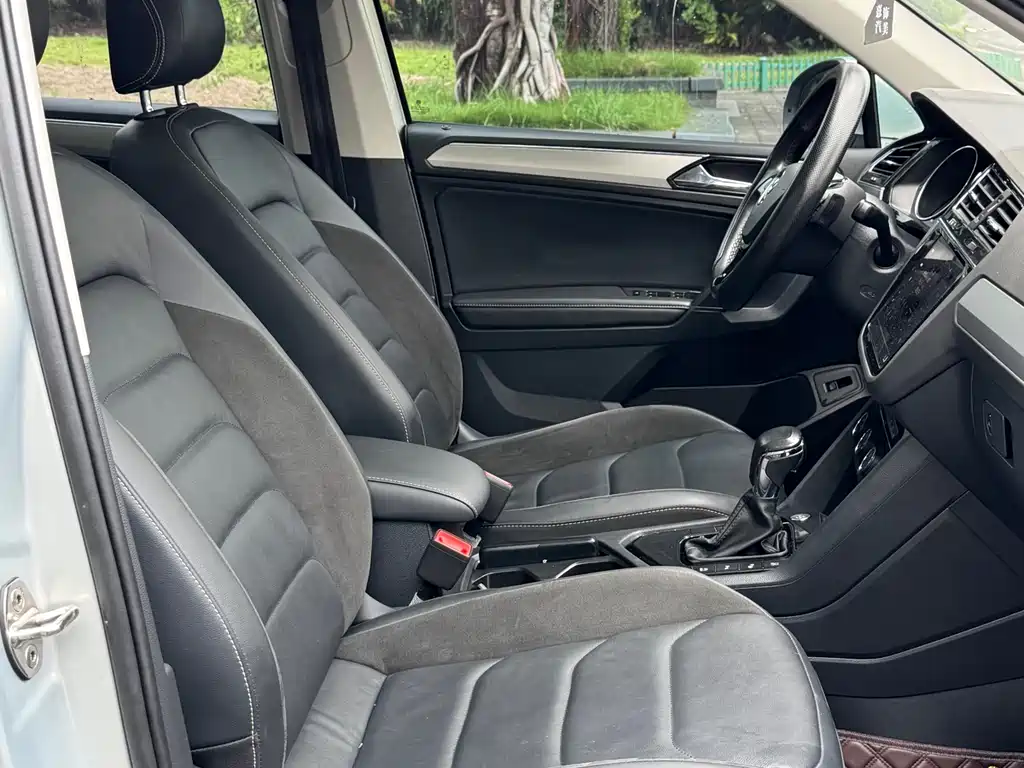 Volkswagen Tiguan L 2019 — фото 11