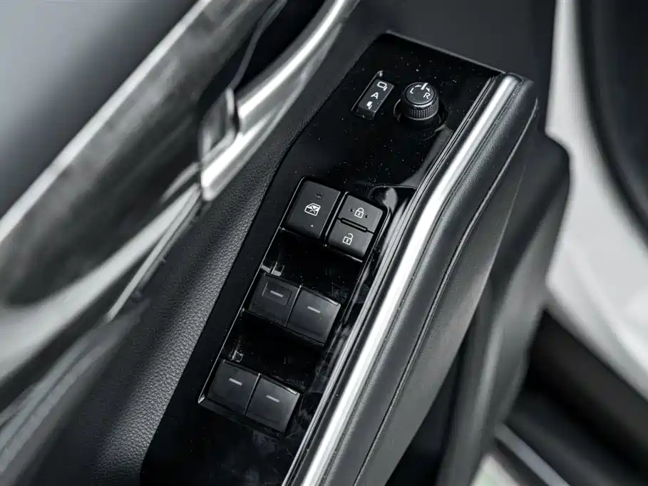 Toyota Crown Kluger 2025 — фото 18