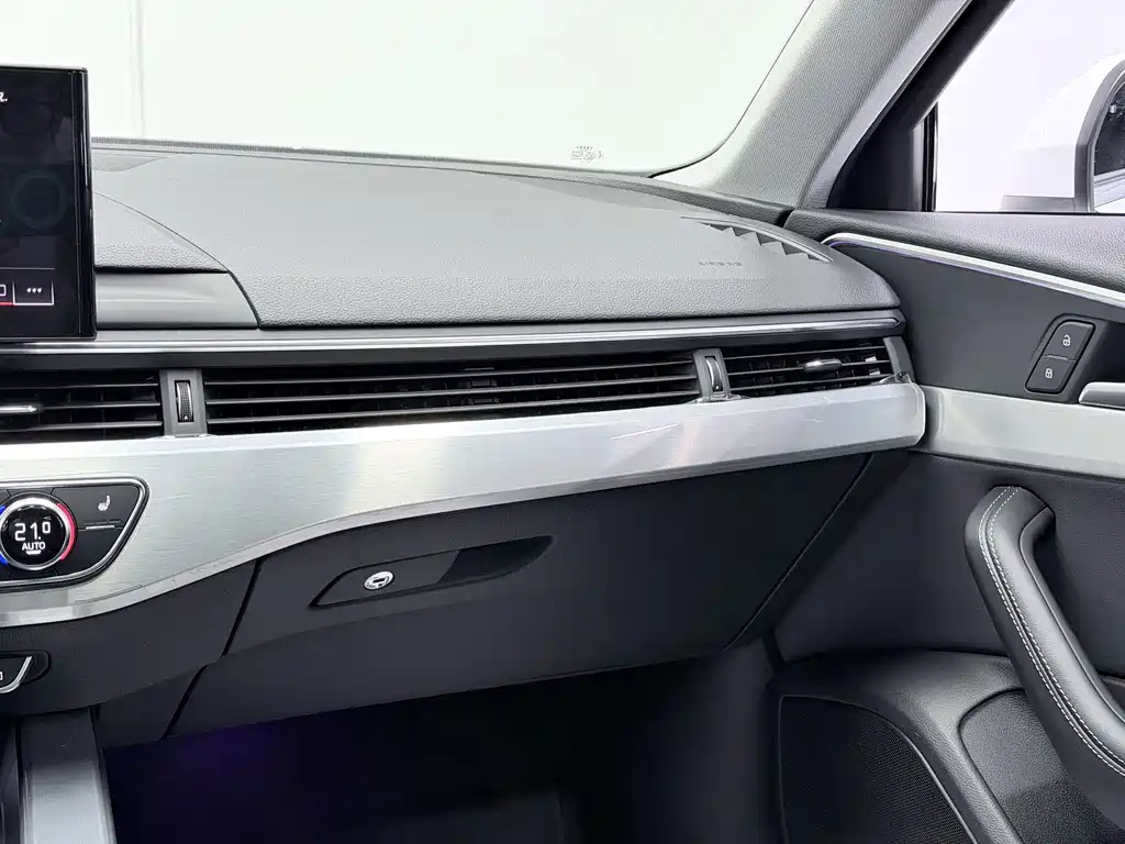 Audi A4L 2020 — фото 22