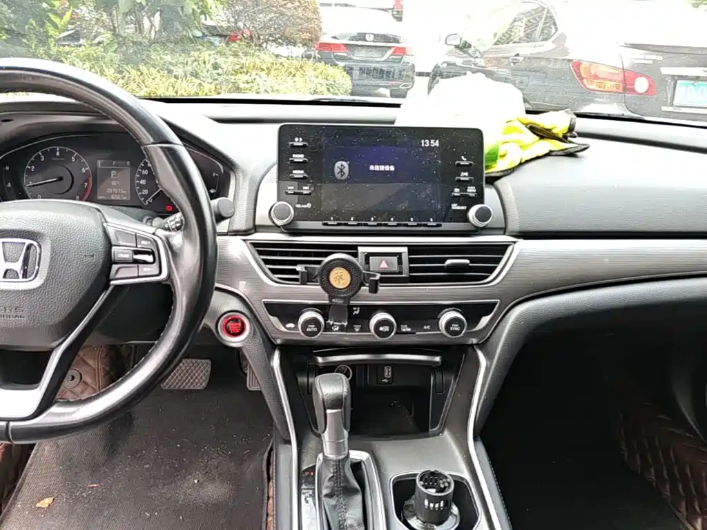 Honda Accord 2021 — фото 13