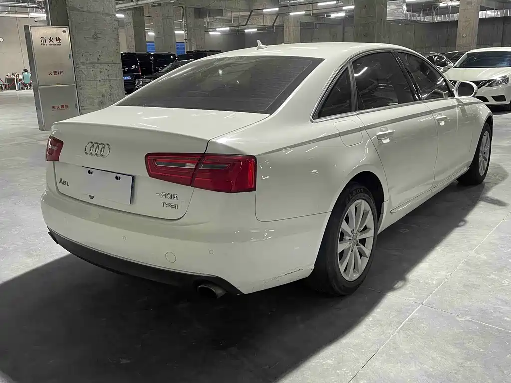 Audi A6L 2014 — фото 14