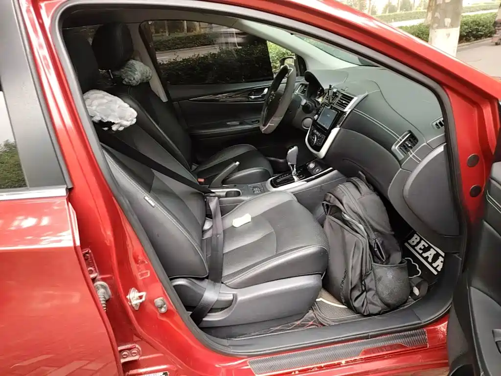 Nissan Tiida 2018 — фото 25