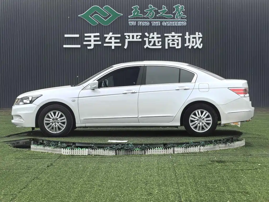 Honda Accord 2013 — фото 19