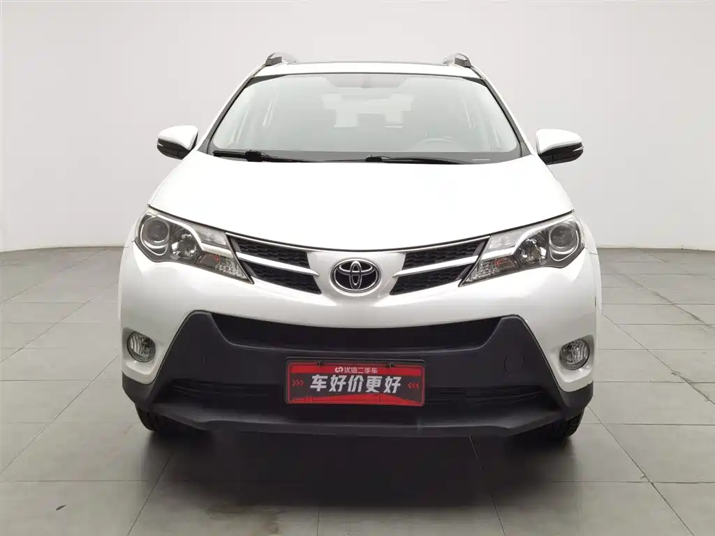 Toyota RAV4 2015 — фото 3