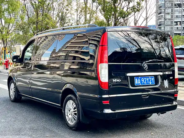 Mercedes-Benz Vito 2013