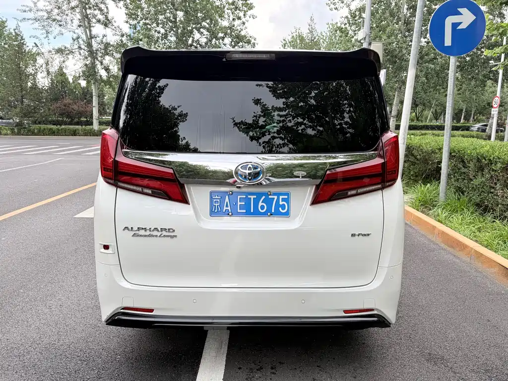 Toyota Alphard 2020 — фото 6