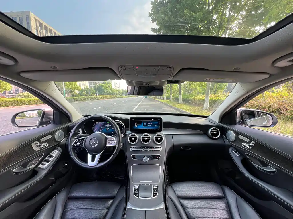 Mercedes-Benz C-Class 2019 — фото 11