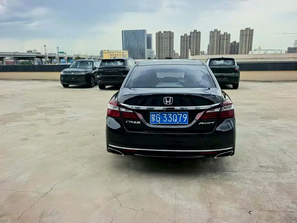 Honda Accord 2017 — фото 8