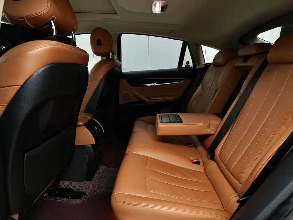 BMW X6 2018 — фото 10