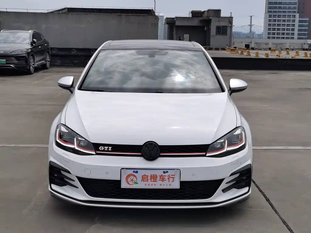 Volkswagen Golf GTI 2019 — фото 2