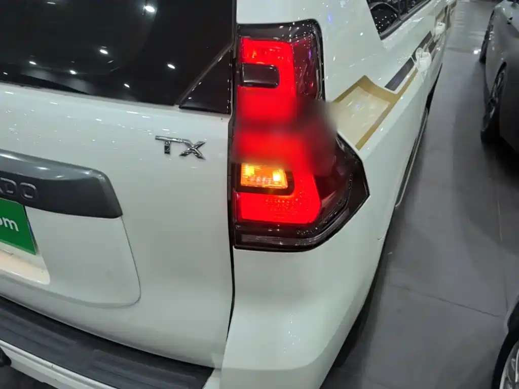 Toyota Prado 2018 — фото 8