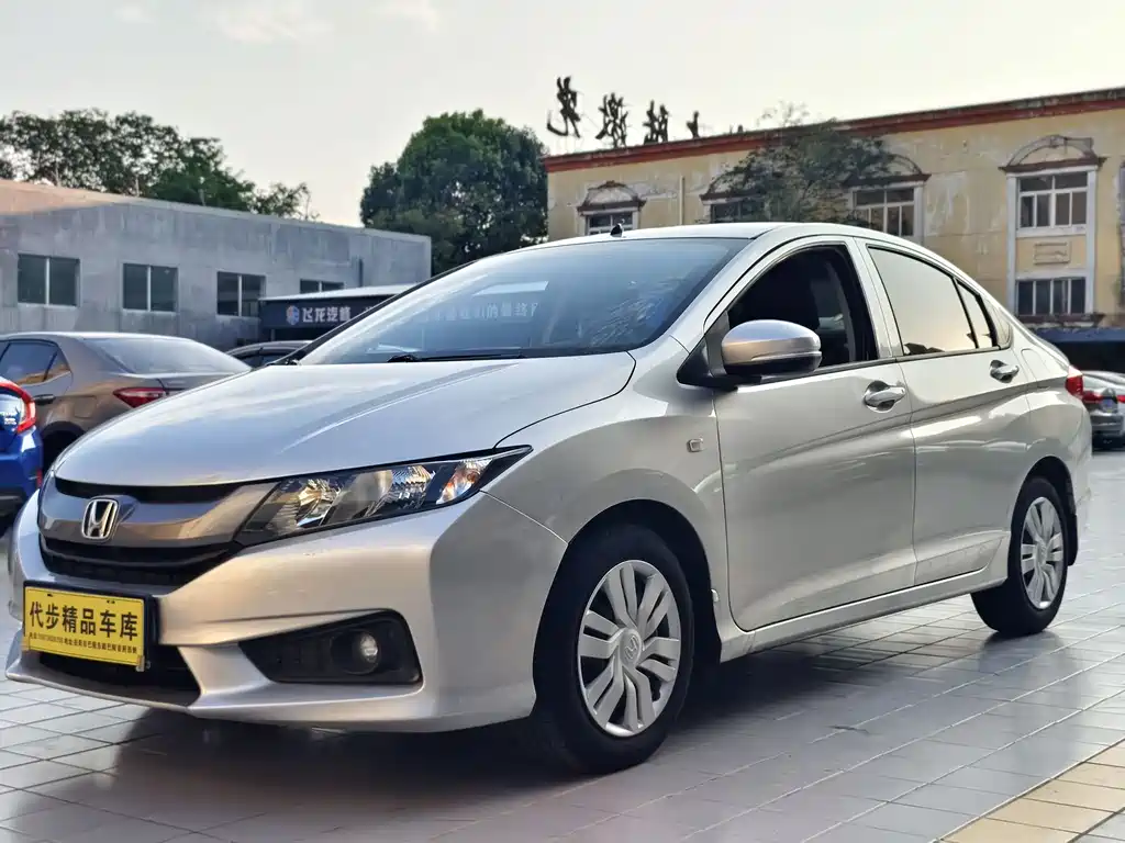 Honda City 2016 — фото 1