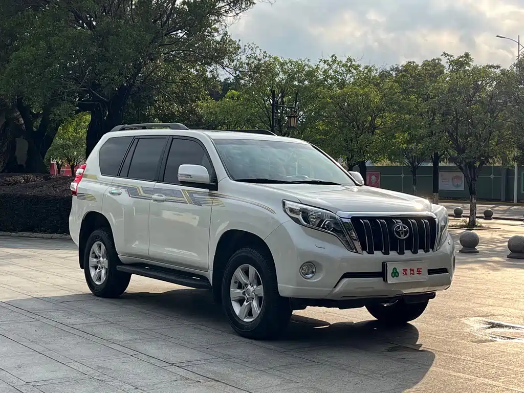 Toyota Prado 2016 — фото 3