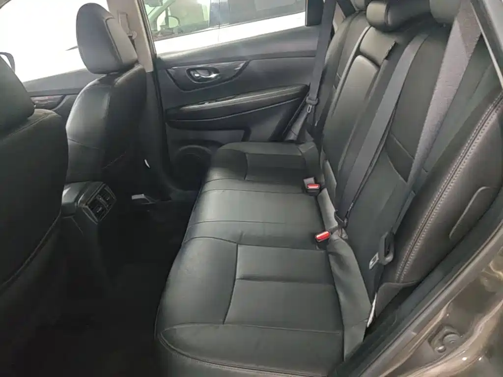 Nissan X-Trail 2018 — фото 17