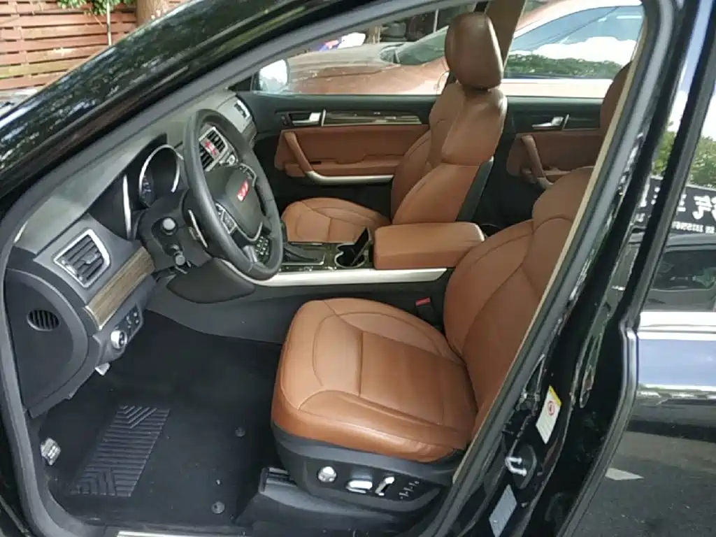 Haval H8 2015 — фото 15